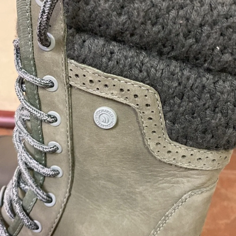 The North Face Women's Shellista II Dachund Green Mid Winter Waterproof Boots